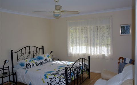 Sandy Lake Farm Stay Accommodation Gingin WA - Broome Tourism 3