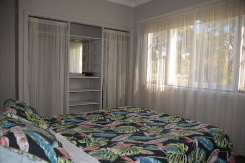 Sandy Lake Farm Stay Accommodation Gingin WA - Broome Tourism 6