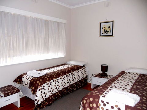 Shamore Apartments - Walnut - Broome Tourism 2