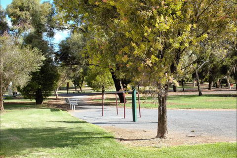 Shamore Apartments - Walnut - Broome Tourism 5