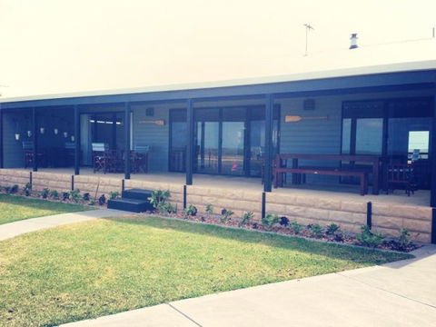 Vintage Oar Holiday House - Broome Tourism 3