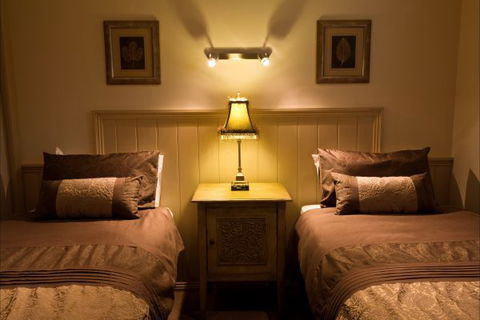 Autumn Abode Cottages - Broome Tourism 4