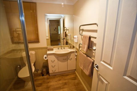 Autumn Abode Cottages - Broome Tourism 8