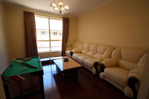 LJ Hooker Goolwa Holiday Rentals - 42 Underwood Avenue, Goolwa Beach - Broome Tourism 17