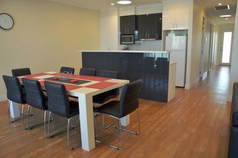 Port Lincoln City Apartment - Broome Tourism 1