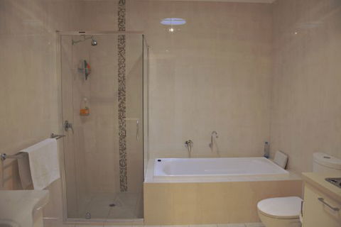 Port Lincoln City Apartment - Broome Tourism 8