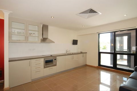 Tanunda Hotel And Apartments - Broome Tourism 5