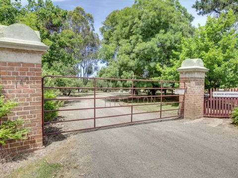 Highton Manor - Broome Tourism 3