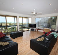 LJ Hooker Goolwa Holiday Rentals - 39 Bradford Road Goolwa Beach - Broome Tourism