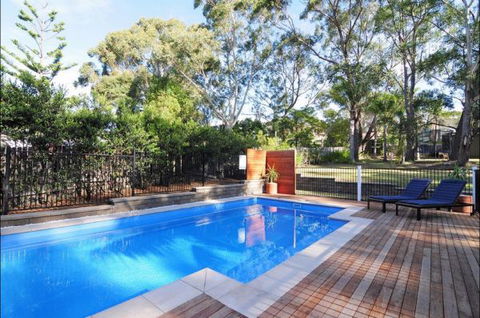 Poolside - Broome Tourism 6