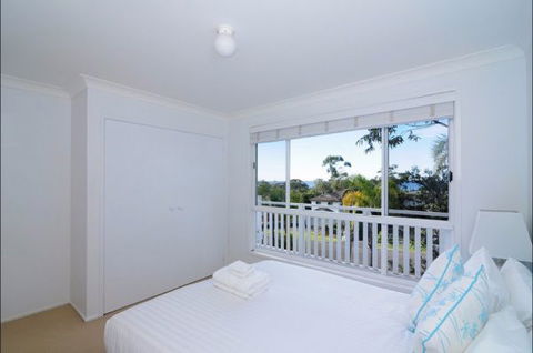 Poolside - Broome Tourism 8