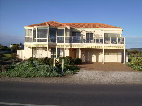 Century 21 SouthCoast: Hayman - Broome Tourism 0