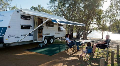 Loxton Riverfront Holiday Park - Broome Tourism 1