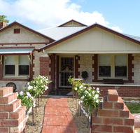 Two Cow Cottage Bed and Breakfast - Broome Tourism