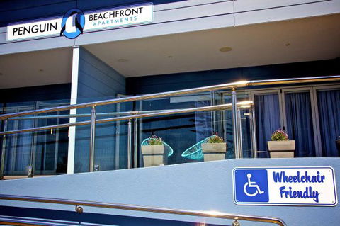 Penguin Beachfront Apartments - Broome Tourism 7