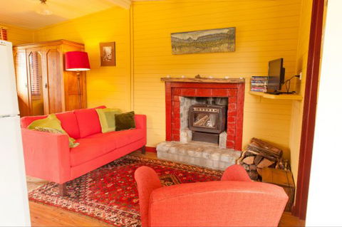 Peach Tree Cabin - Broome Tourism 5