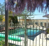 Must Love Dogs BB and Self-Contained Cottage - Broome Tourism