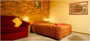 Best Western Pines Country Club Motor Inn - Broome Tourism 4