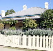 Florennes Heritage Cottage - Broome Tourism