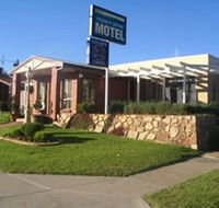 Golden Chain Murray River Motel - Broome Tourism