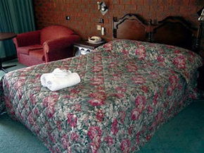 Bell Tower Motor Inn - Broome Tourism 0