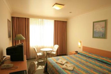 Penrith Valley Inn - Broome Tourism 1