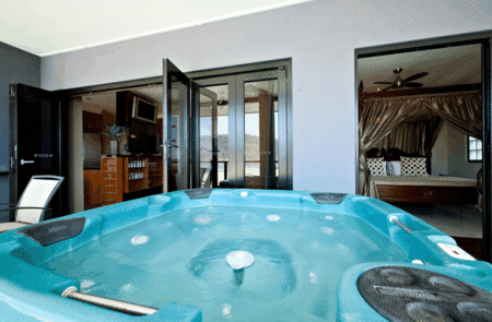 Waterfront Whitsunday Retreat - Broome Tourism 0