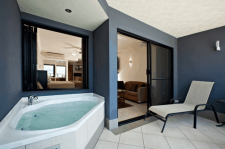 Waterfront Whitsunday Retreat - Broome Tourism 2