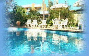 Aquatic Waterfront Motel - Broome Tourism 2