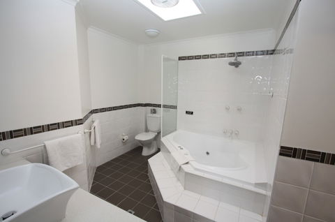 Peninsula Nelson Bay - Broome Tourism 4