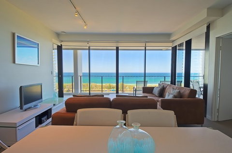 Ultra Broadbeach - Broome Tourism 3