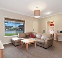 Hamilton Accommodation - Broome Tourism
