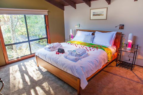 Otway Escapes Luxury Spa Accommodation - Broome Tourism 5