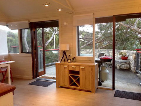 Serenity Cottage - Broome Tourism 2