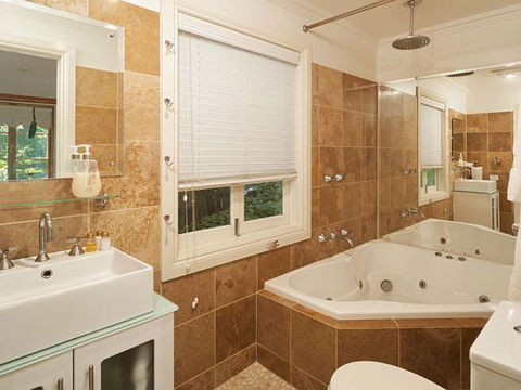Aldgate Creek Cottage Bed And Breakfast - Broome Tourism 3