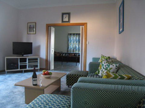 Kingfisher Lodge Edithburgh - Broome Tourism 6