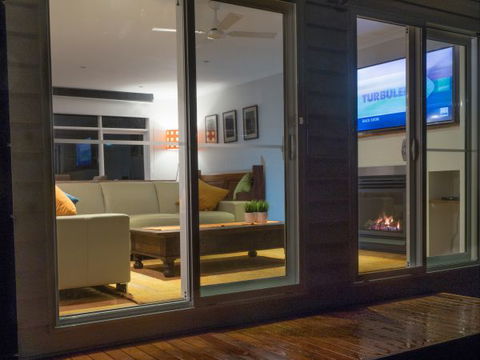 Alice's Palace Ocean Grove - Broome Tourism 2