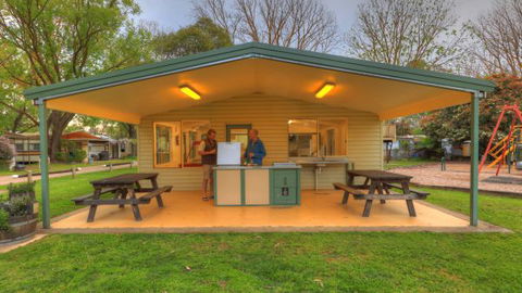 Breakaway Twin Rivers Caravan Park - Broome Tourism 3
