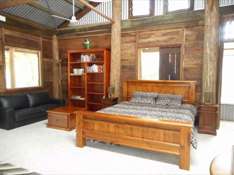 Byfield Cabins On Waterpark Creek - Broome Tourism 1
