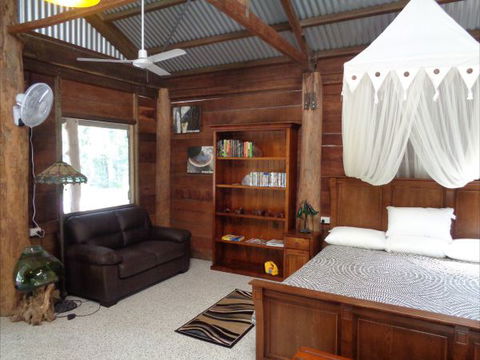 Byfield Cabins On Waterpark Creek - Broome Tourism 2