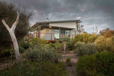 Coorong Cabins - Broome Tourism 3
