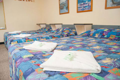Gateway Motor Inn Narrandera - Broome Tourism 0