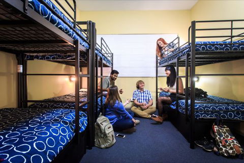 Hobart Central YHA - Broome Tourism 5