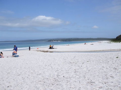 Hyams Beach Holiday Apartment - Broome Tourism 1
