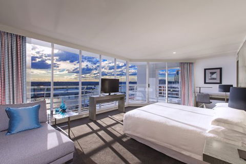 Hyatt Regency Sydney - Broome Tourism 6