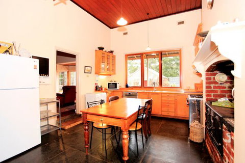 Lochinver Farm Homestead And Cottages - Broome Tourism 3