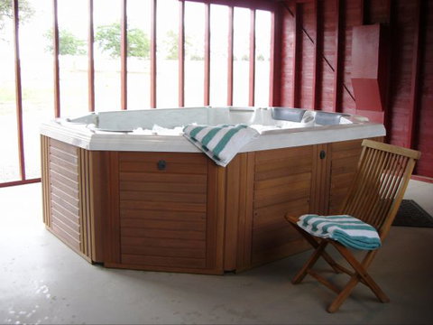 Lochinver Farm Homestead And Cottages - Broome Tourism 8