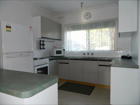 Melaleuca Grove Holiday Units & Motor Inn - Broome Tourism 6