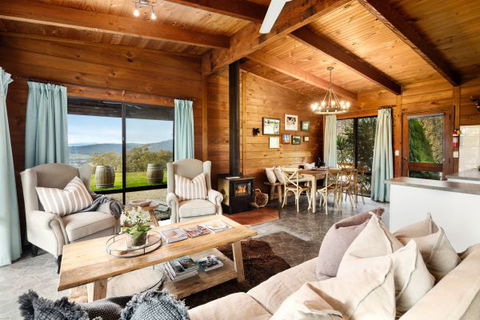 Mt Bellevue Lodge - King Valley - Broome Tourism 0