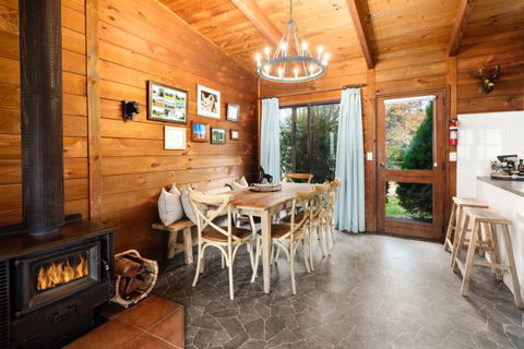 Mt Bellevue Lodge - King Valley - Broome Tourism 6